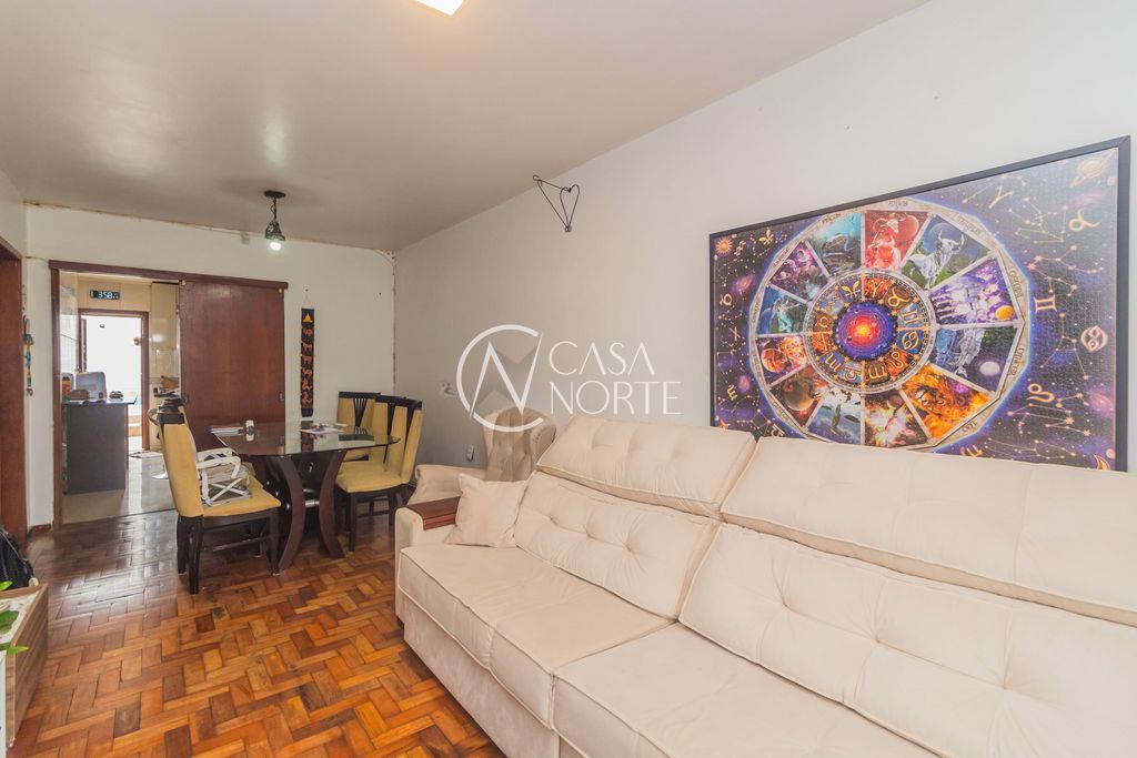 Casa à venda com 3 quartos, 114m², 1 suíte, 3 vagas, Rua José Carlos de Souza Lobo no bairro Parque Santa Fé em Porto Alegre