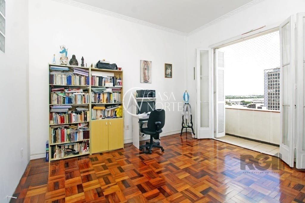 Apartamento à venda com 3 quartos, 101m², 1 suíte, Rua Doutor Barros Cassal no bairro Floresta em Porto Alegre