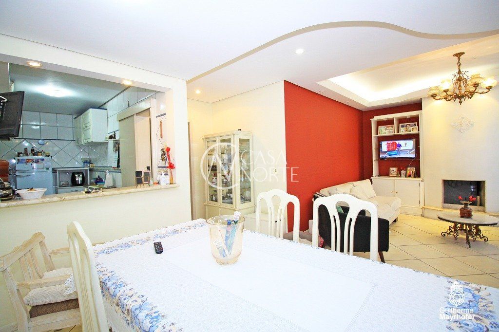 Casa à venda com 3 quartos, 130m², 1 suíte, 4 vagas, Rua Baden Powell no bairro Sarandi em Porto Alegre