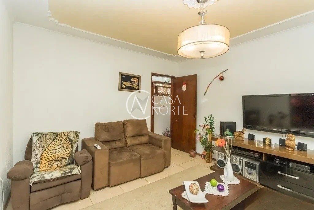 Casa à venda com 3 quartos, 165m², 2 vagas, Rua Podalírio João da Rocha no bairro Jardim Carvalho em Porto Alegre