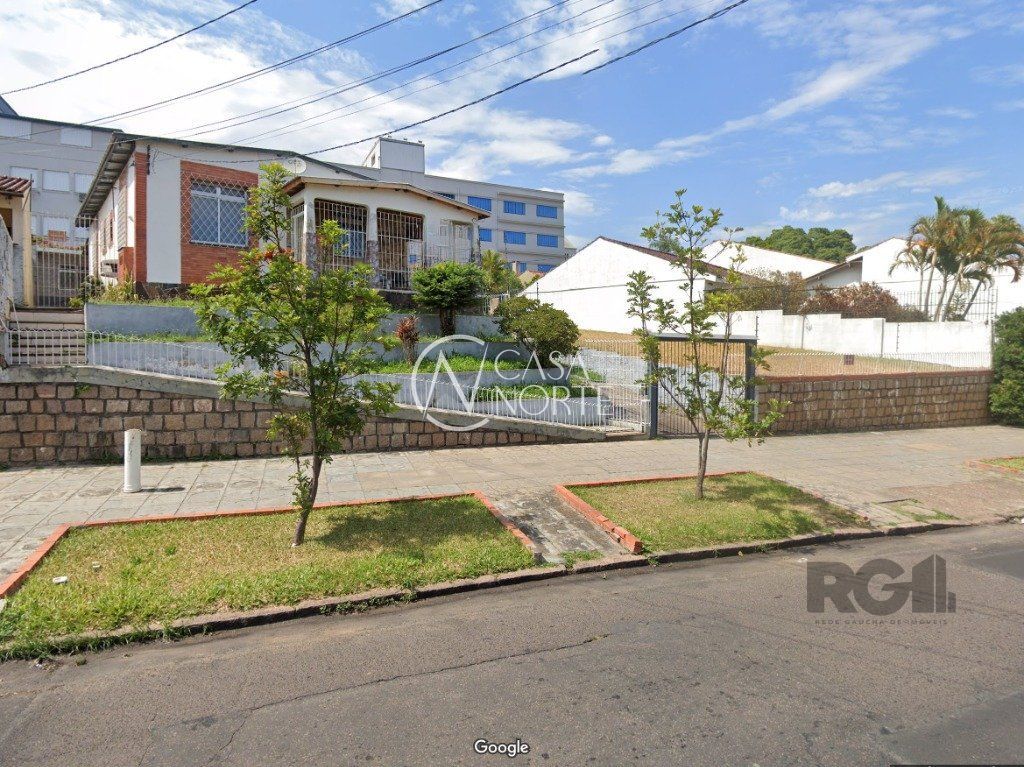 Casa à venda com 2 quartos, 197m², 2 vagas, Rua Intendente Alfredo Azevedo no bairro Glória em Porto Alegre