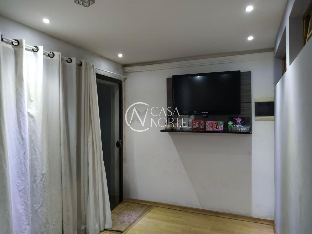 Casa à venda com 2 quartos, 63m², 2 vagas, Travessa Antônio Conselheiro no bairro Agronomia em Porto Alegre