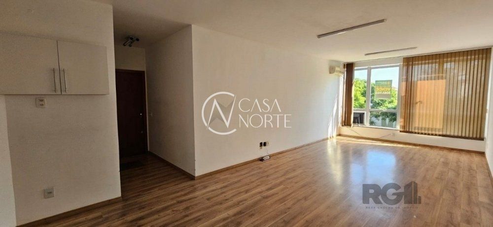 Sala Comercial à venda , 44m², Rua Felix da Cunha no bairro Floresta em Porto Alegre