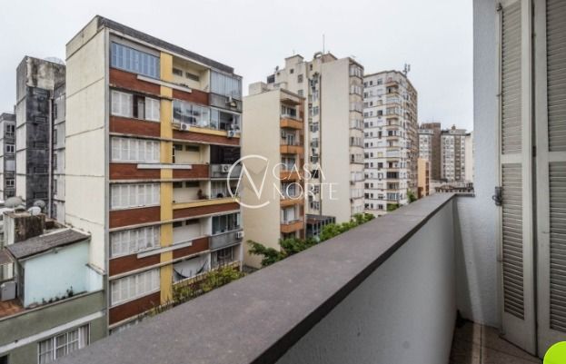 Apartamento à venda com 3 quartos, 88m², 1 suíte, 1 vaga, Rua Demétrio Ribeiro no bairro Centro Histórico em Porto Alegre