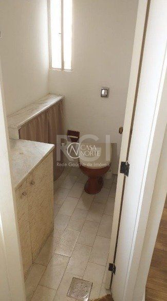 Sala Comercial à venda , 31m², Rua João Guimaraes no bairro Santa Cecília em Porto Alegre