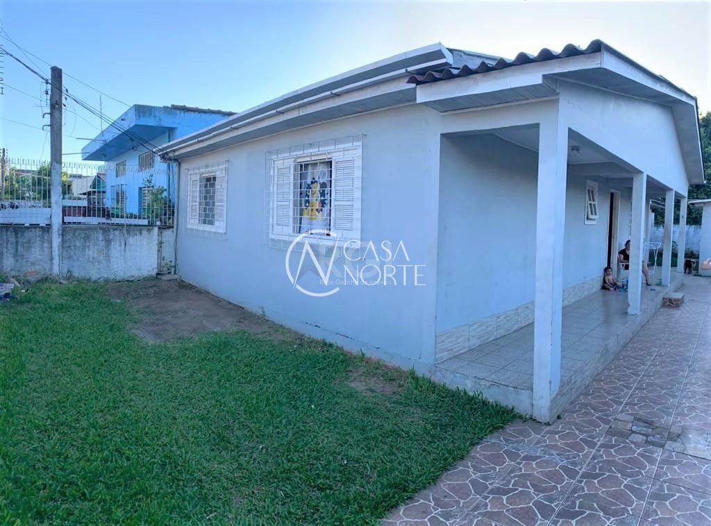 Casa à venda com 3 quartos, 175m², 3 vagas, Rua Padre Leo Seibel no bairro Passo das Pedras em Porto Alegre