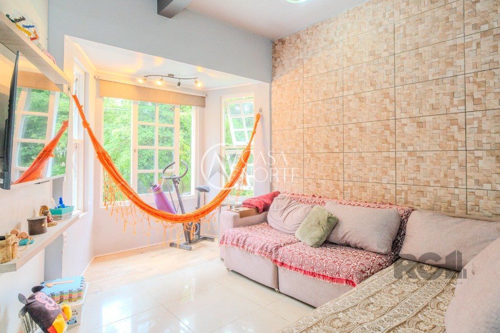 Casa de Condomínio à venda com 3 quartos, 80m², 2 vagas, Rua Amapa no bairro Vila Nova em Porto Alegre