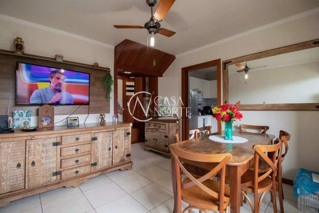 Duplex à venda com 2 quartos, 107m², 1 vaga, Rua Sarmento Leite no bairro Centro Histórico em Porto Alegre