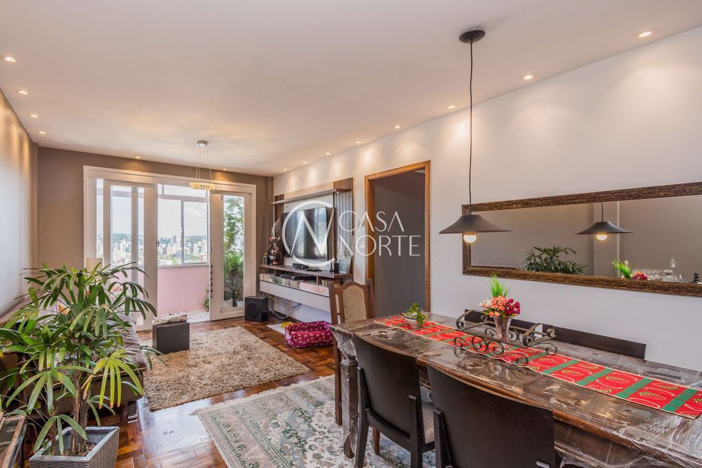 Apartamento à venda com 3 quartos, 110m², 2 suítes, 1 vaga, Rua Professor Duplan no bairro Rio Branco em Porto Alegre