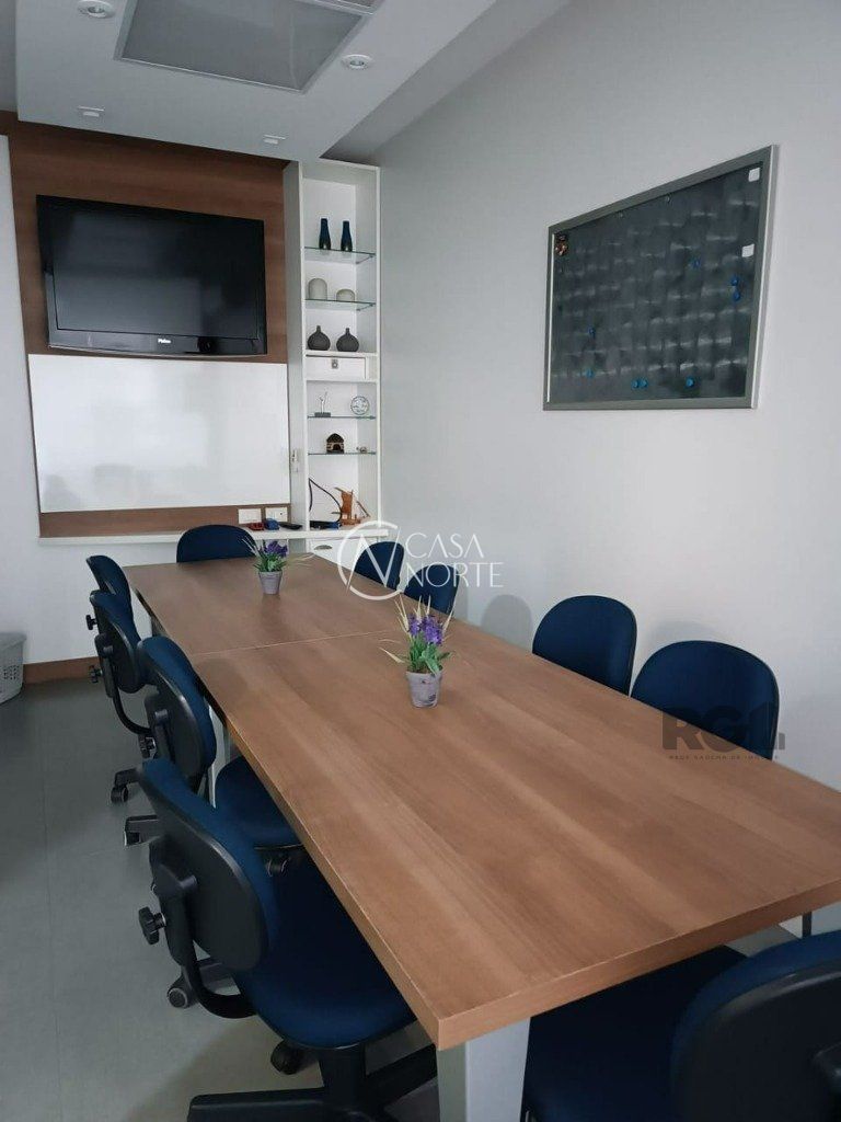 Sala Comercial à venda , 25m², 1 vaga, Avenida Getúlio Vargas no bairro Menino Deus em Porto Alegre