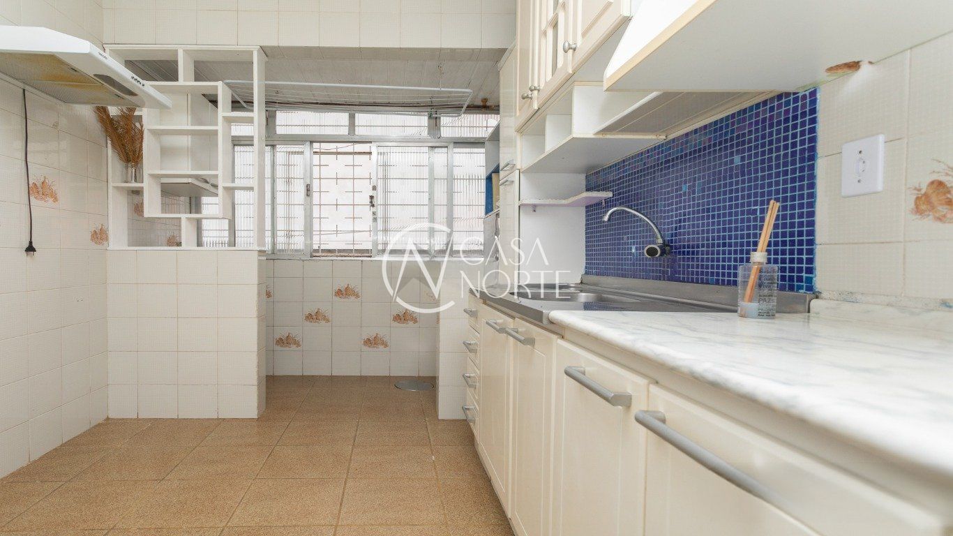 Apartamento à venda com 2 quartos, 60m², Rua Alberto Silva no bairro Vila Ipiranga em Porto Alegre