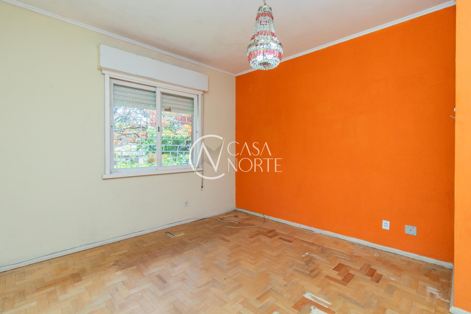 Casa à venda com 3 quartos, 152m², 1 suíte, 2 vagas, Rua Silvério Souto no bairro Teresópolis em Porto Alegre