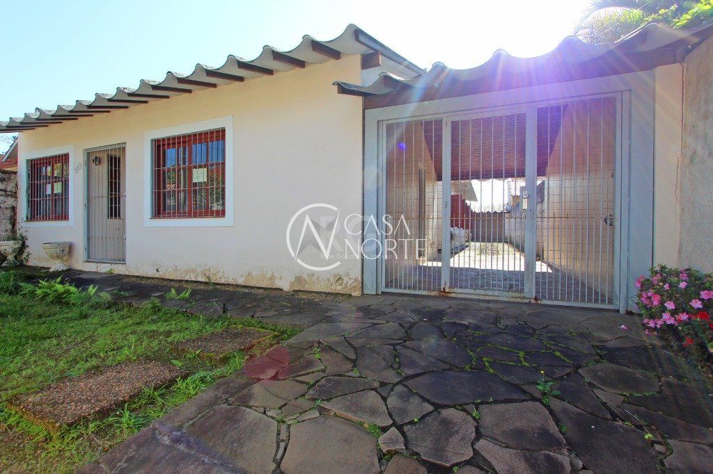 Casa à venda com 3 quartos, 120m², 1 suíte, 3 vagas, Rua Pasteur no bairro Ipanema em Porto Alegre