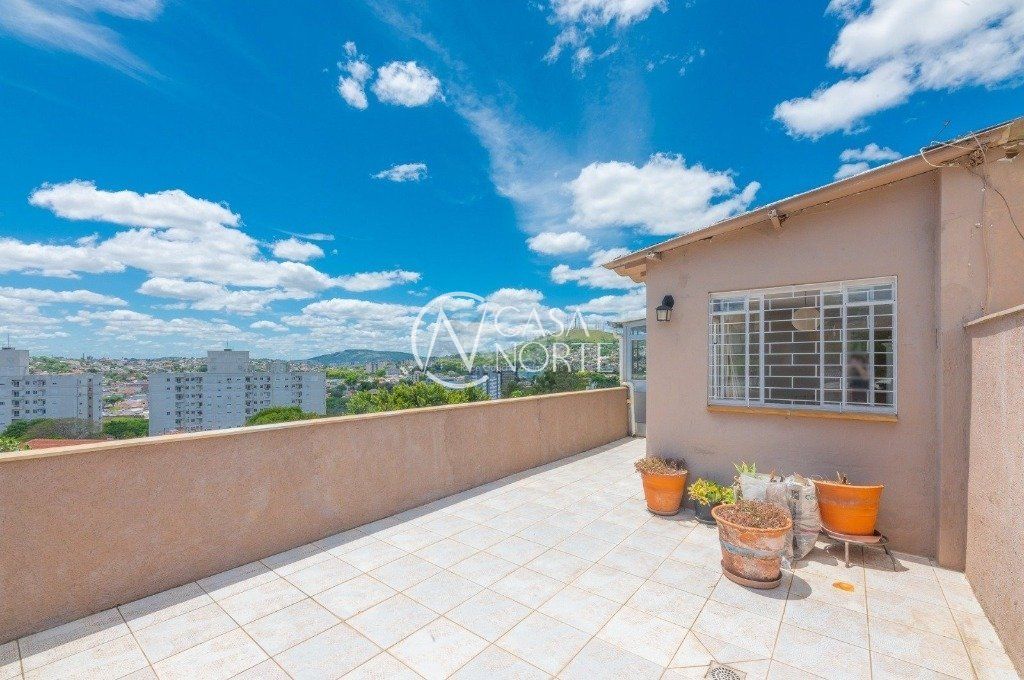 Cobertura à venda com 2 quartos, 147m², 1 vaga, Rua Antônio Divan no bairro Teresópolis em Porto Alegre