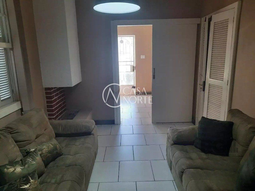 Casa à venda com 3 quartos, 125m², 1 suíte, 3 vagas, Rua Nossa Senhora das Graças no bairro Glória em Porto Alegre