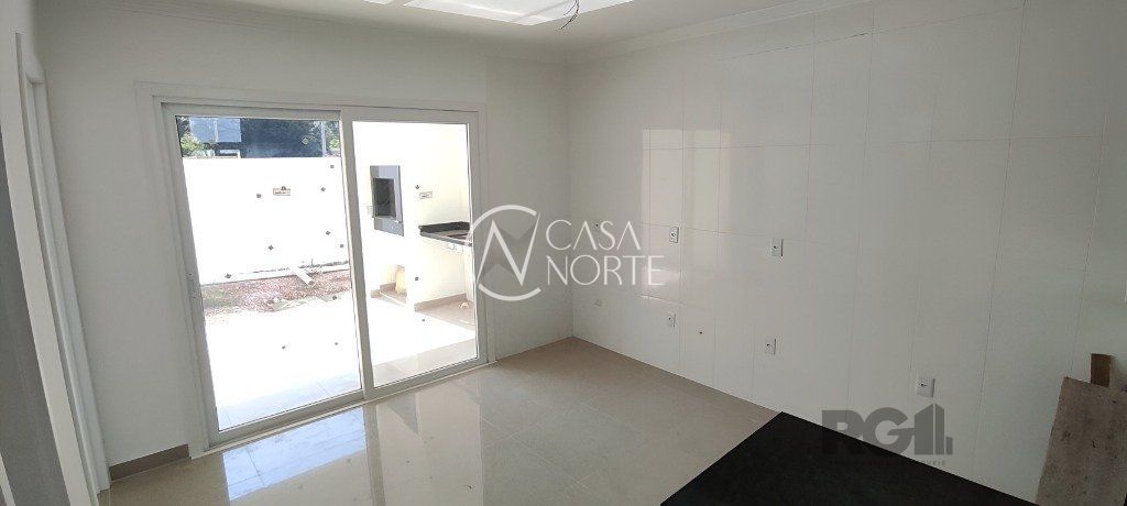 Casa à venda com 3 quartos, 165m², 1 suíte, 1 vaga, Rua Affonso Lunardelli no bairro Hípica em Porto Alegre