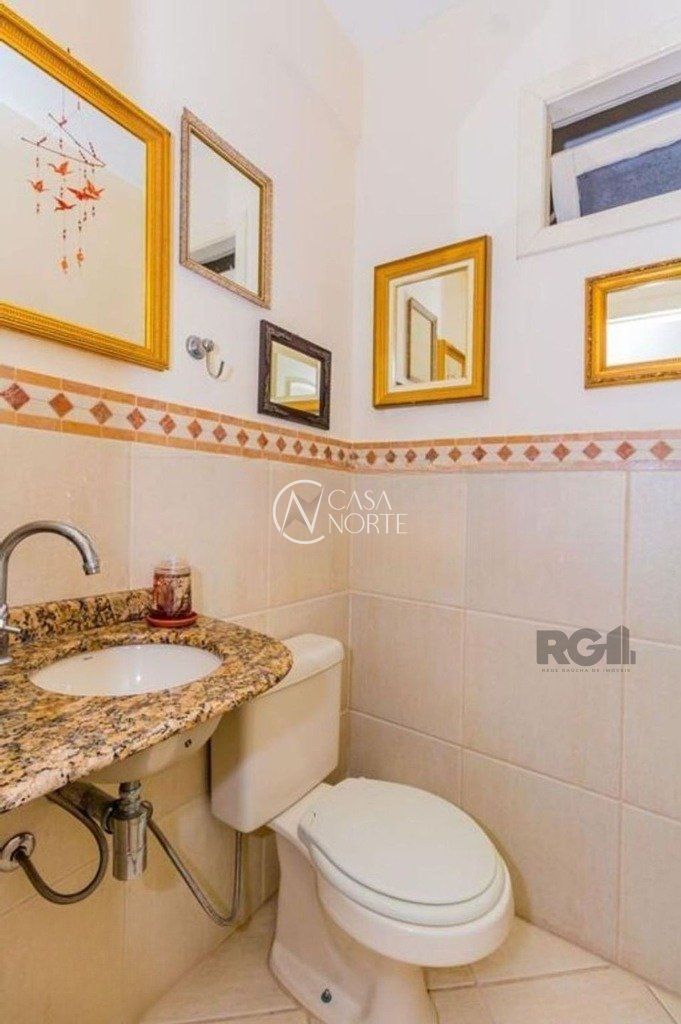 Casa à venda com 5 quartos, 308m², 1 suíte, 4 vagas, Rua Doutor Luiz da Silva Flores no bairro Teresópolis em Porto Alegre