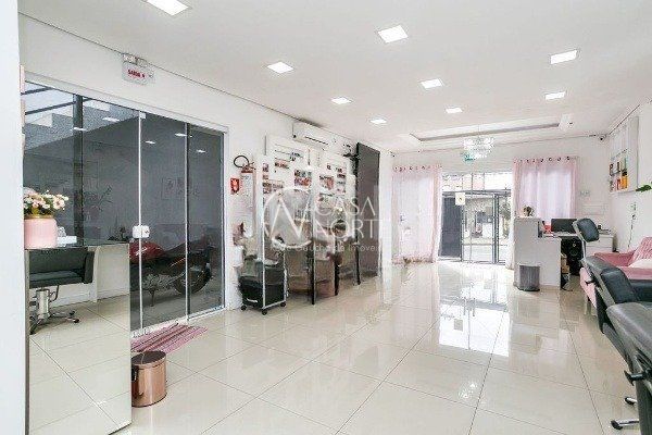 Prédio Comercial à venda , 201m², 2 vagas, Travessa Guedes da Luz no bairro Partenon em Porto Alegre