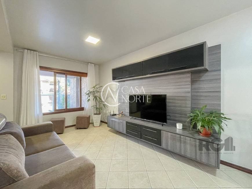 Casa à venda com 3 quartos, 121m², 2 vagas, Rua Helio Felix Frey no bairro Espírito Santo em Porto Alegre