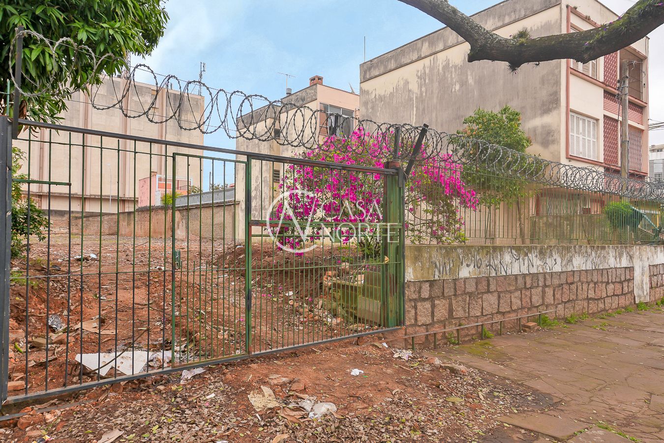 Terreno à venda  com 968m², Rua Coronel José Rodrigues Sobral no bairro Partenon em Porto Alegre