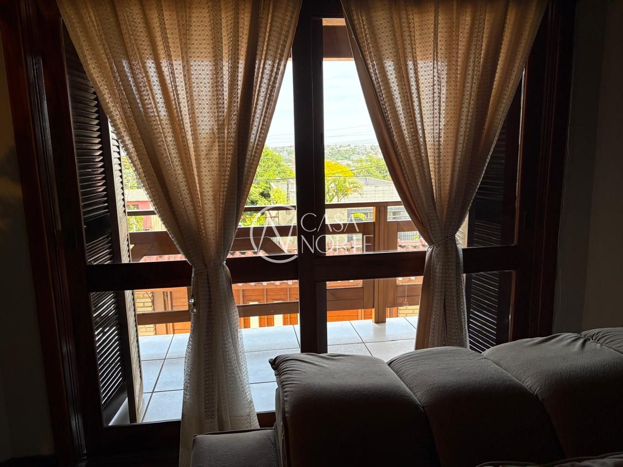 Casa à venda com 2 quartos, 220m², 1 suíte, 3 vagas, Rua Manduca Nunes no bairro Glória em Porto Alegre