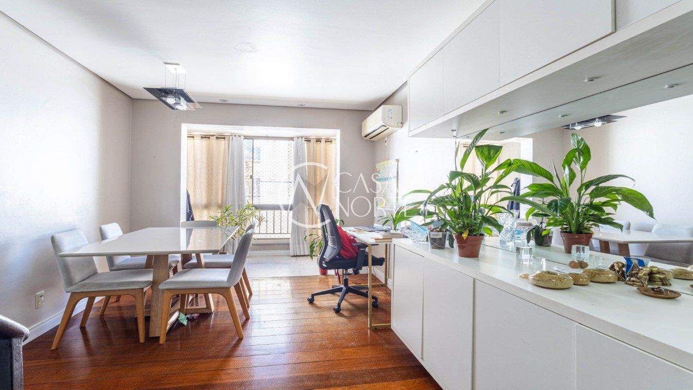 Cobertura à venda com 2 quartos, 108m², 1 suíte, 1 vaga, Rua Demétrio Ribeiro no bairro Centro Histórico em Porto Alegre