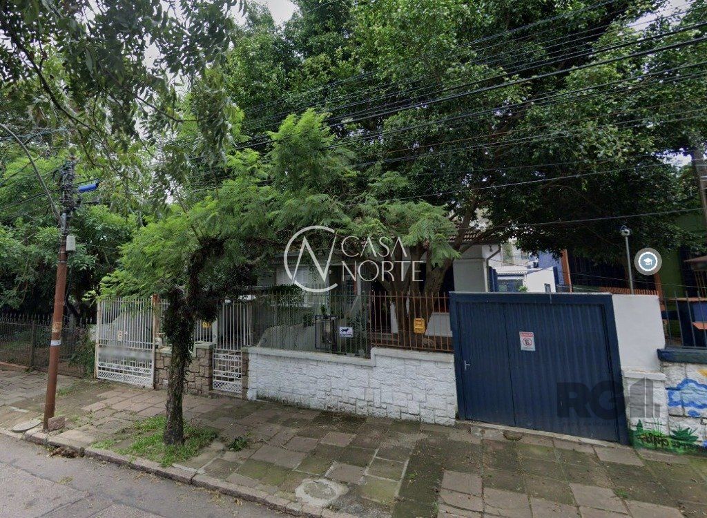 Casa à venda com 6 quartos, 300m², 8 vagas, Avenida Engenheiro Ludolfo Boehl no bairro Teresópolis em Porto Alegre