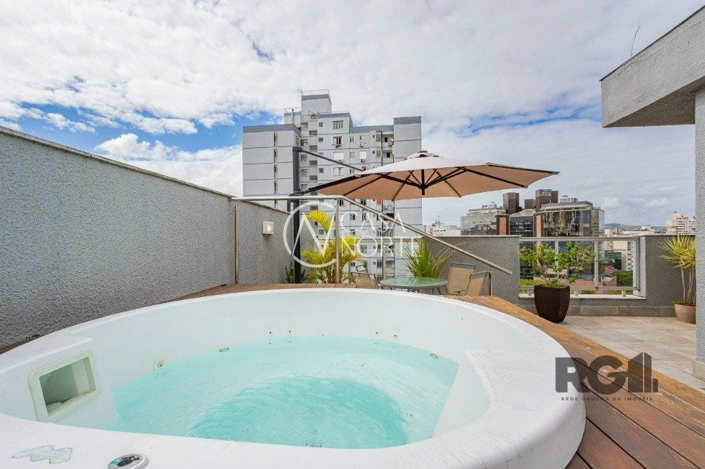 Cobertura à venda com 3 quartos, 191m², 1 suíte, 1 vaga, Rua Avai no bairro Centro Histórico em Porto Alegre