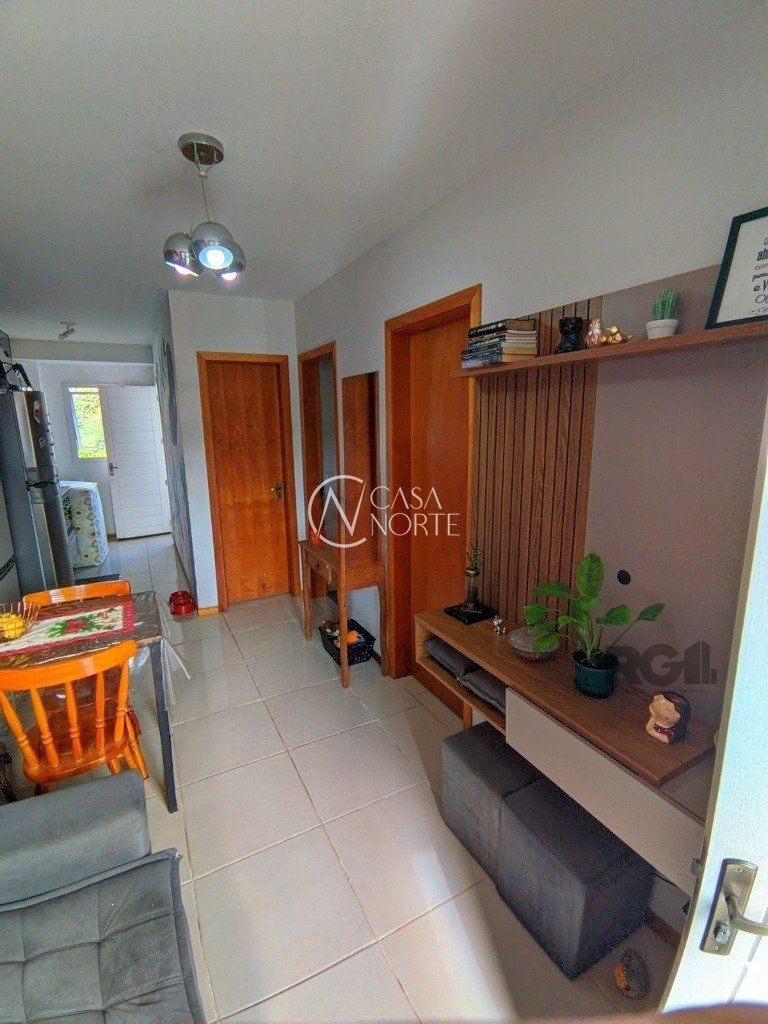 Casa de Condomínio à venda com 2 quartos, 49m², 1 vaga, Rua Dorival Castilhos Machado no bairro Aberta dos Morros em Porto Alegre