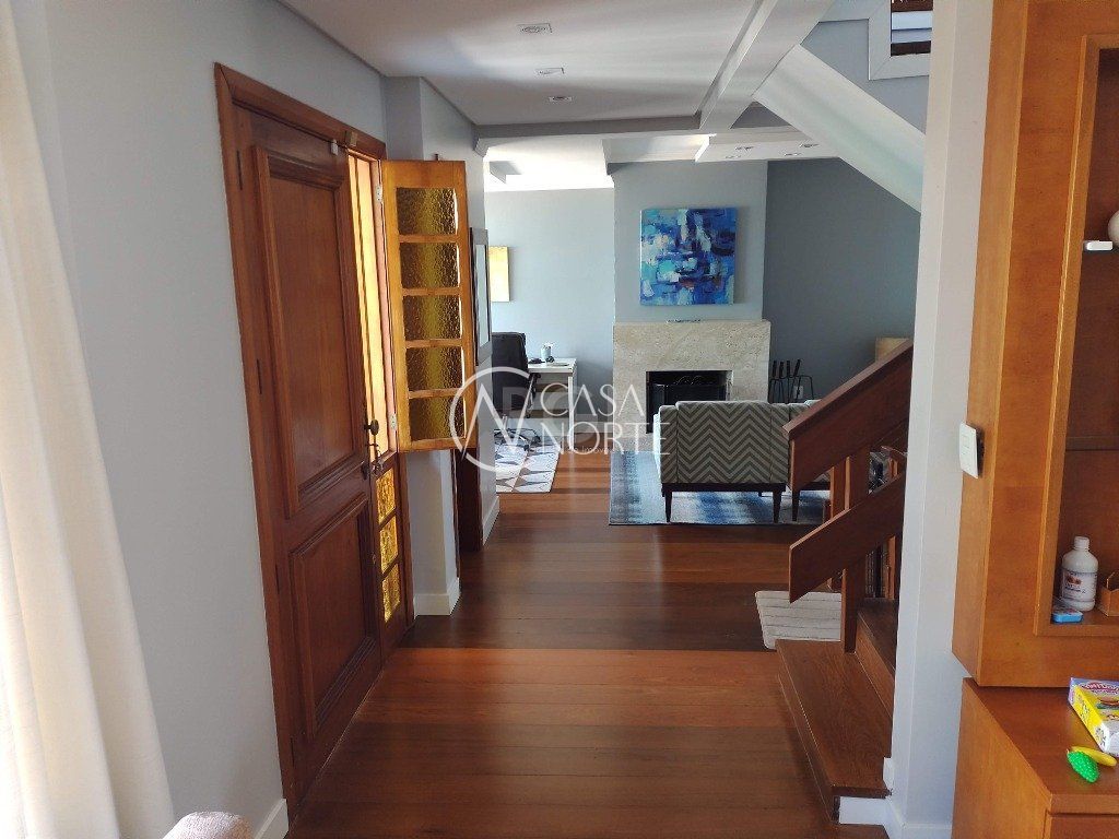 Casa à venda com 3 quartos, 340m², 3 suítes, 2 vagas, Rua Ines Vinhas no bairro Espírito Santo em Porto Alegre