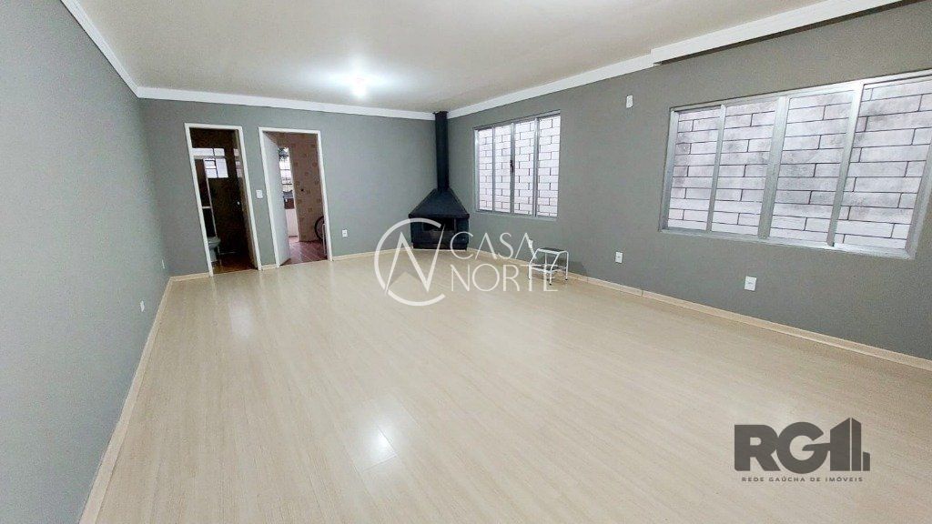 Casa à venda com 3 quartos, 200m², 1 suíte, 3 vagas, Rua Damasco no bairro Azenha em Porto Alegre