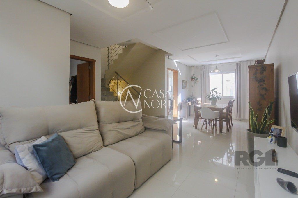 Casa de Condomínio à venda com 3 quartos, 158m², 1 suíte, 2 vagas, Rua Tunisia no bairro Vila Ipiranga em Porto Alegre