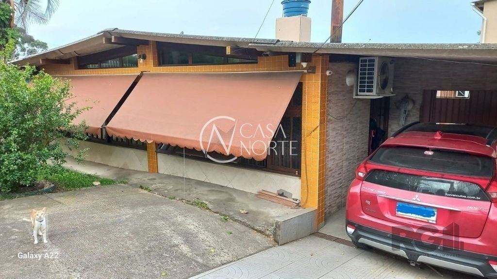 Casa à venda com 3 quartos, 200m², 2 vagas, Rua Vicenta Maria no bairro Rubem Berta em Porto Alegre
