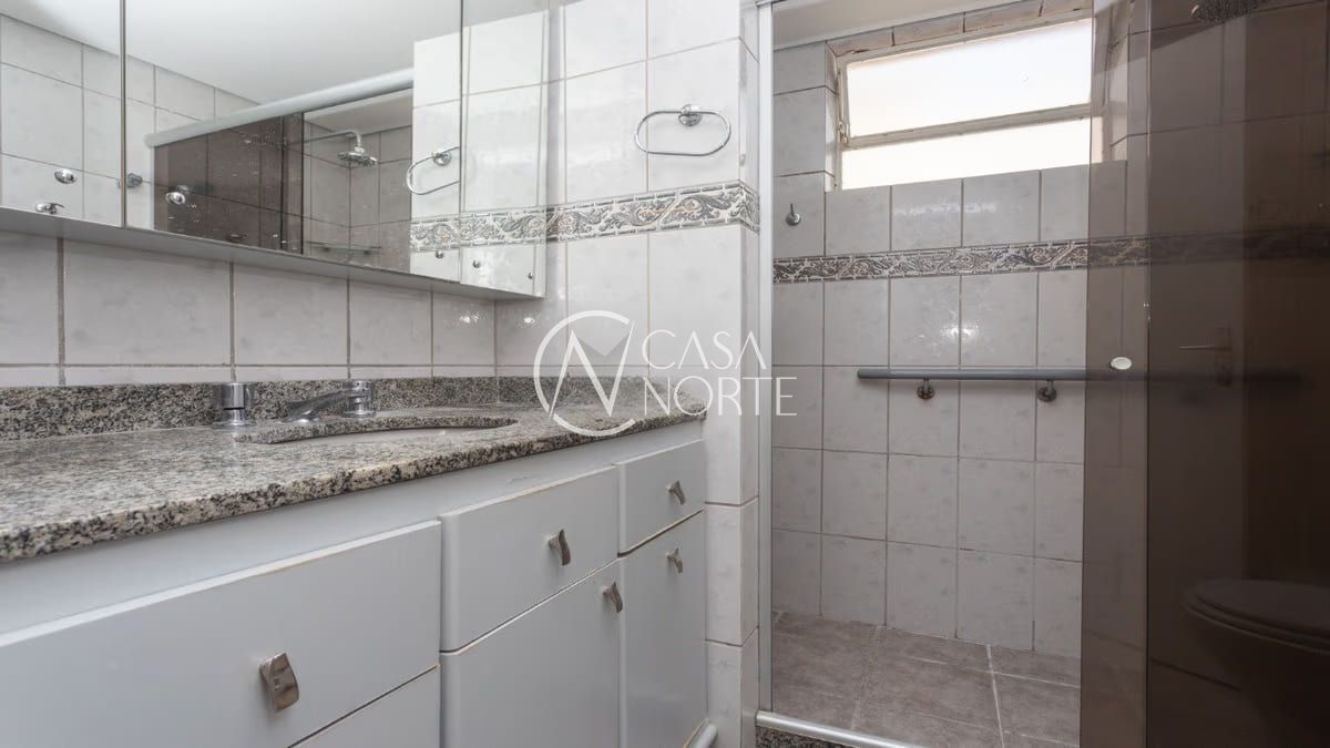 Apartamento à venda com 2 quartos, 80m², 1 vaga, Avenida Coronel Lucas de Oliveira no bairro Petrópolis em Porto Alegre