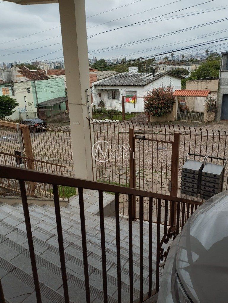 Cobertura à venda com 2 quartos, 65m², 1 vaga, Rua Pinto da Rocha no bairro Partenon em Porto Alegre