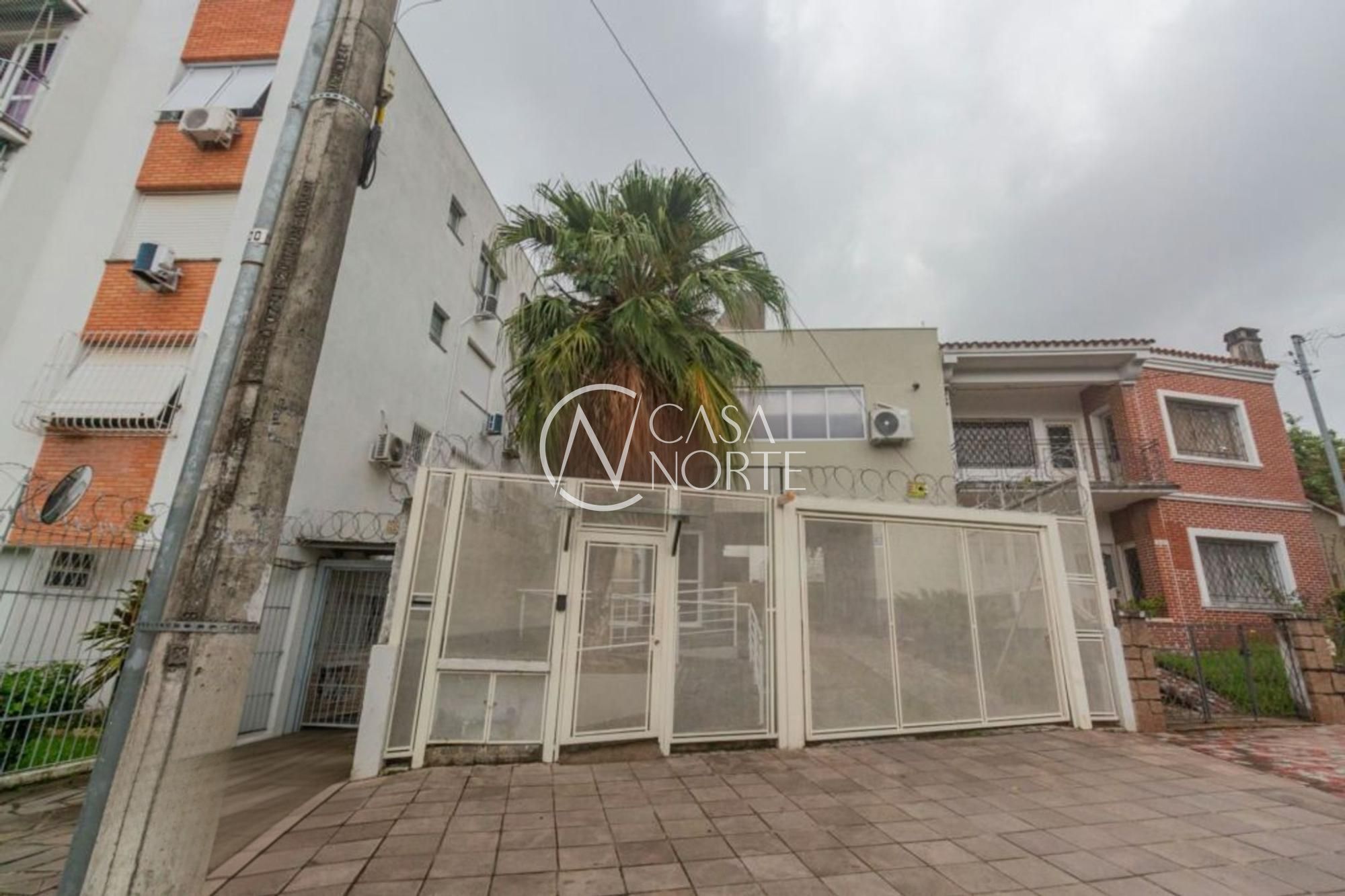 Apartamento à venda com 1 quarto, 30m², 1 vaga, Rua Fagundes Varela no bairro Santo Antônio em Porto Alegre