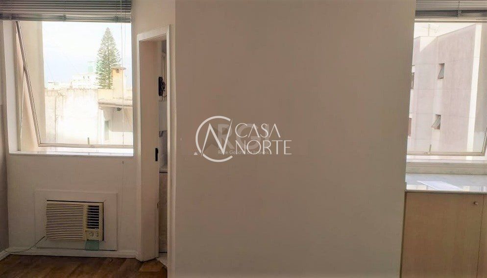 Sala Comercial à venda , 31m², Rua João Guimaraes no bairro Santa Cecília em Porto Alegre