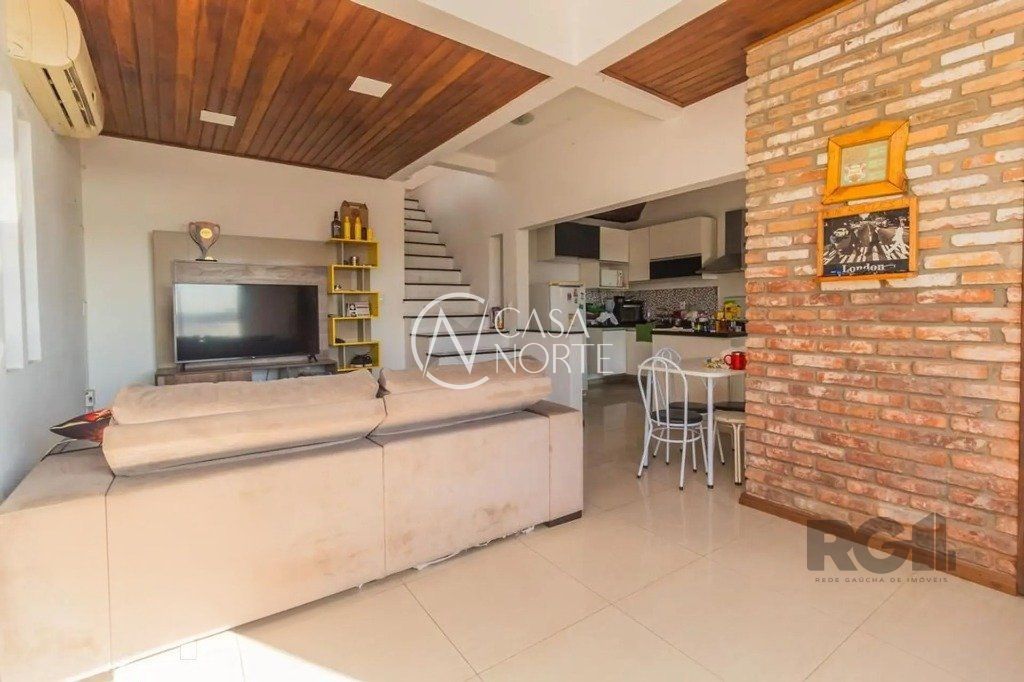 Casa à venda com 3 quartos, 180m², 1 suíte, 2 vagas, Rua Santiago Dantas no bairro Cascata em Porto Alegre