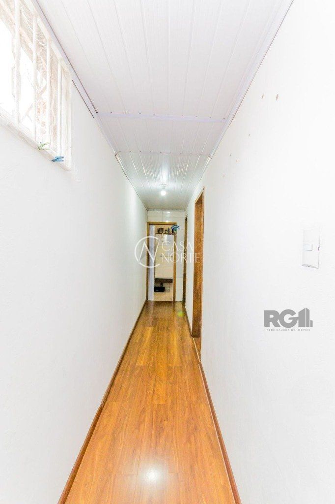 Casa à venda com 2 quartos, 100m², 2 vagas, Rua Nilo Torres no bairro Coronel Aparício Borges em Porto Alegre