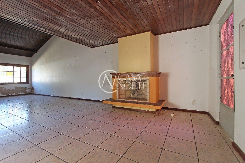 Casa à venda com 3 quartos, 120m², 1 suíte, 3 vagas, Rua Pasteur no bairro Ipanema em Porto Alegre