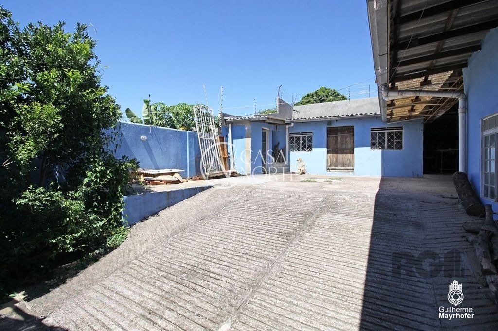 Casa à venda com 3 quartos, 254m², 1 suíte, 3 vagas, Rua Guilherme Alves no bairro Partenon em Porto Alegre