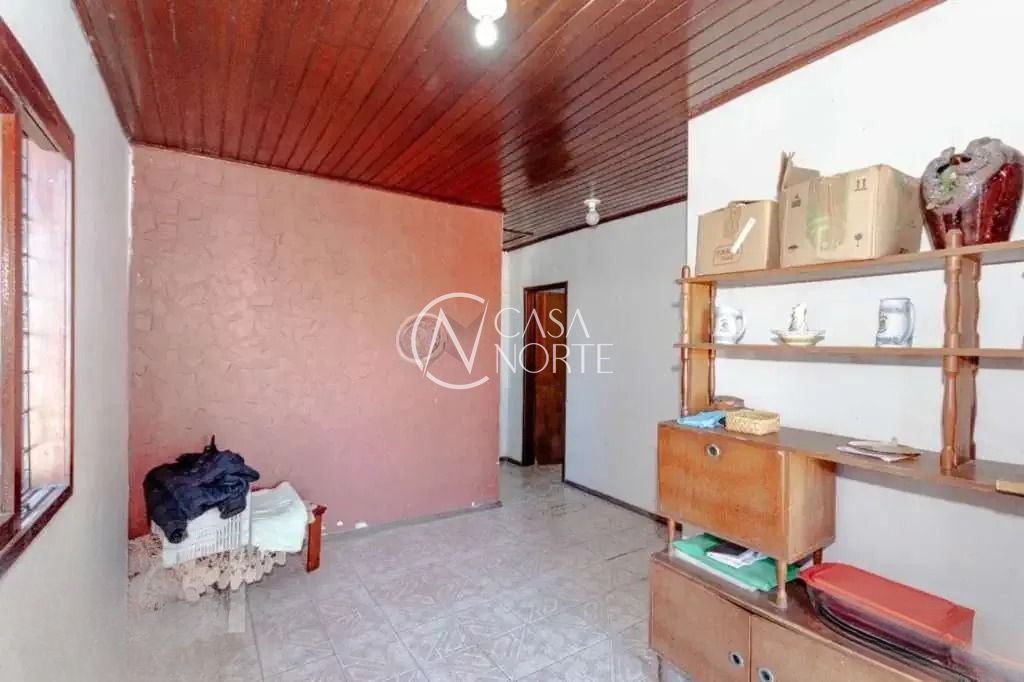 Casa à venda com 3 quartos, 160m², 1 suíte, 2 vagas, Rua Artur Azevedo no bairro Partenon em Porto Alegre