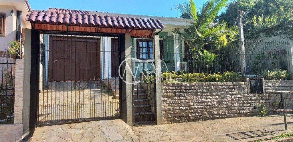 Casa à venda com 2 quartos, 214m², 4 vagas, Rua Theonila Carvalho da Motta no bairro Parque Santa Fé em Porto Alegre