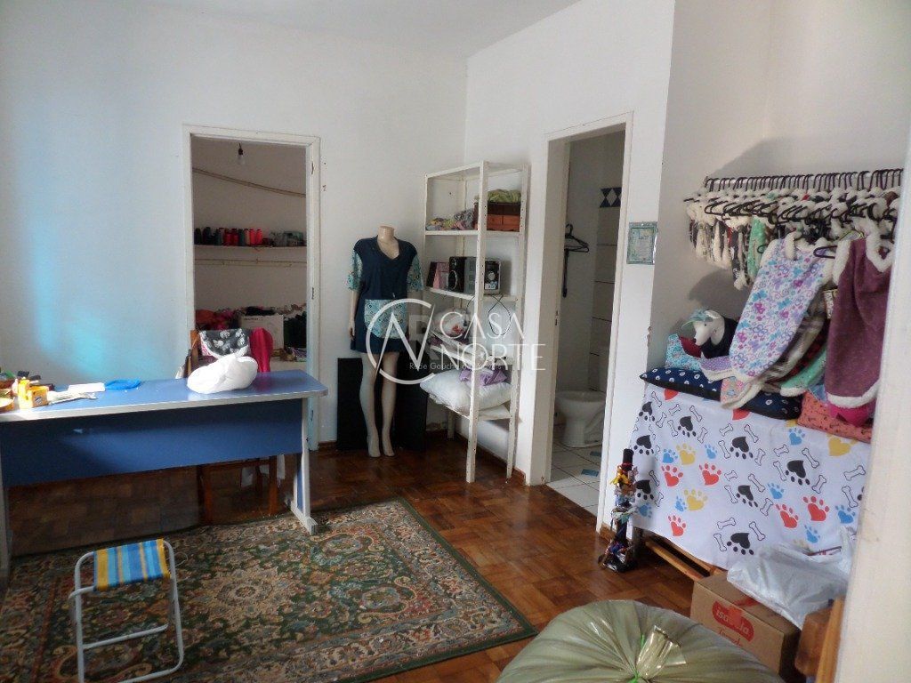 Casa à venda com 5 quartos, 153m², 3 suítes, 4 vagas, Rua Antônio Alvares Pereira Coruja no bairro Jardim Sabará em Porto Alegre