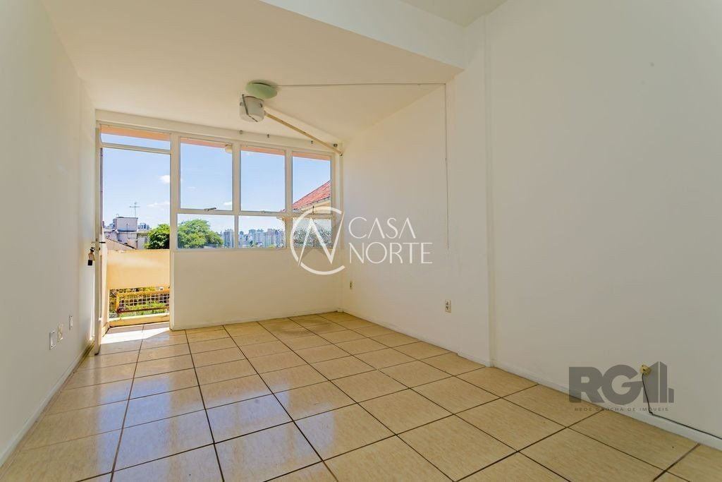 Sala Comercial à venda , 31m², Avenida Bento Gonçalves no bairro Partenon em Porto Alegre