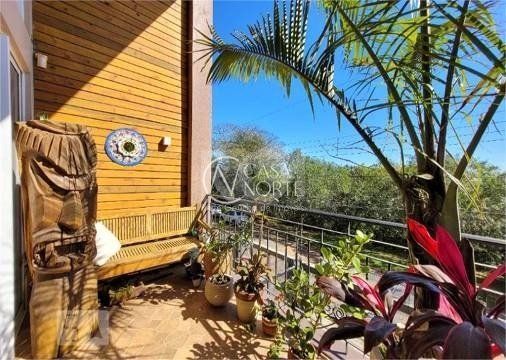 Casa à venda com 3 quartos, 166m², 1 suíte, 3 vagas, Rua Professor Luiz Antônio Lopes no bairro Morro Santana em Porto Alegre