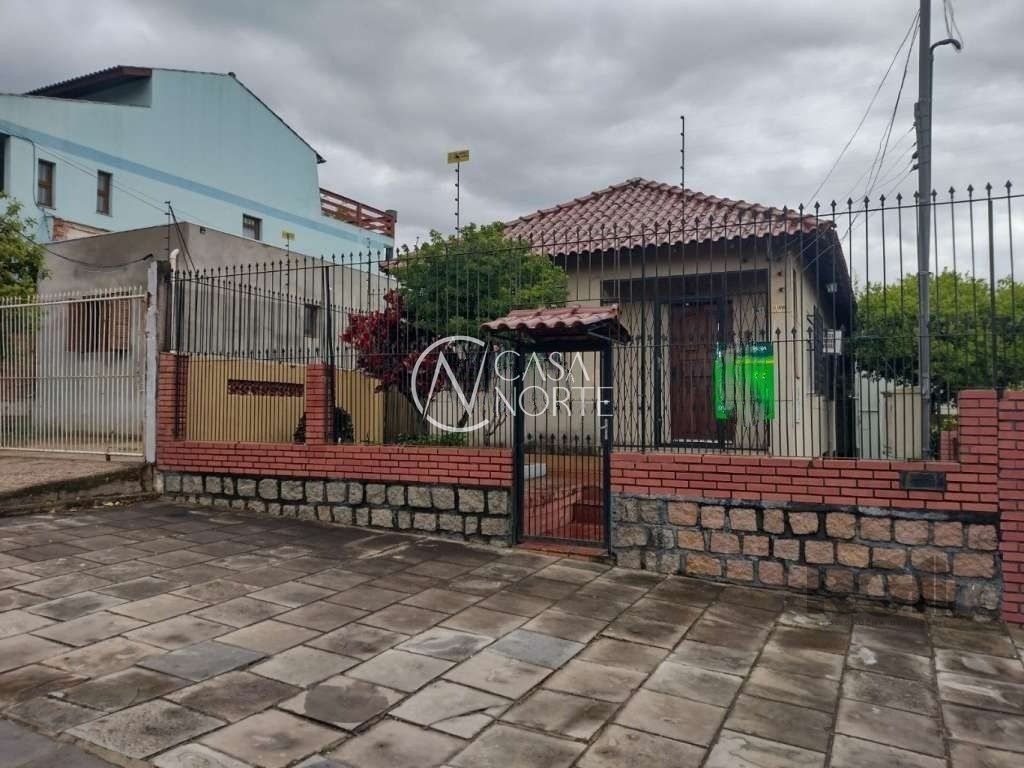 Casa à venda com 2 quartos, 70m², 1 vaga, Rua Vidal de Negreiros no bairro Vila São José em Porto Alegre