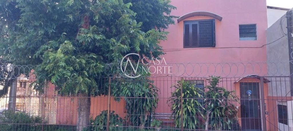 Casa à venda com 3 quartos, 180m², 1 suíte, 1 vaga, Rua Dário Totta no bairro Teresópolis em Porto Alegre