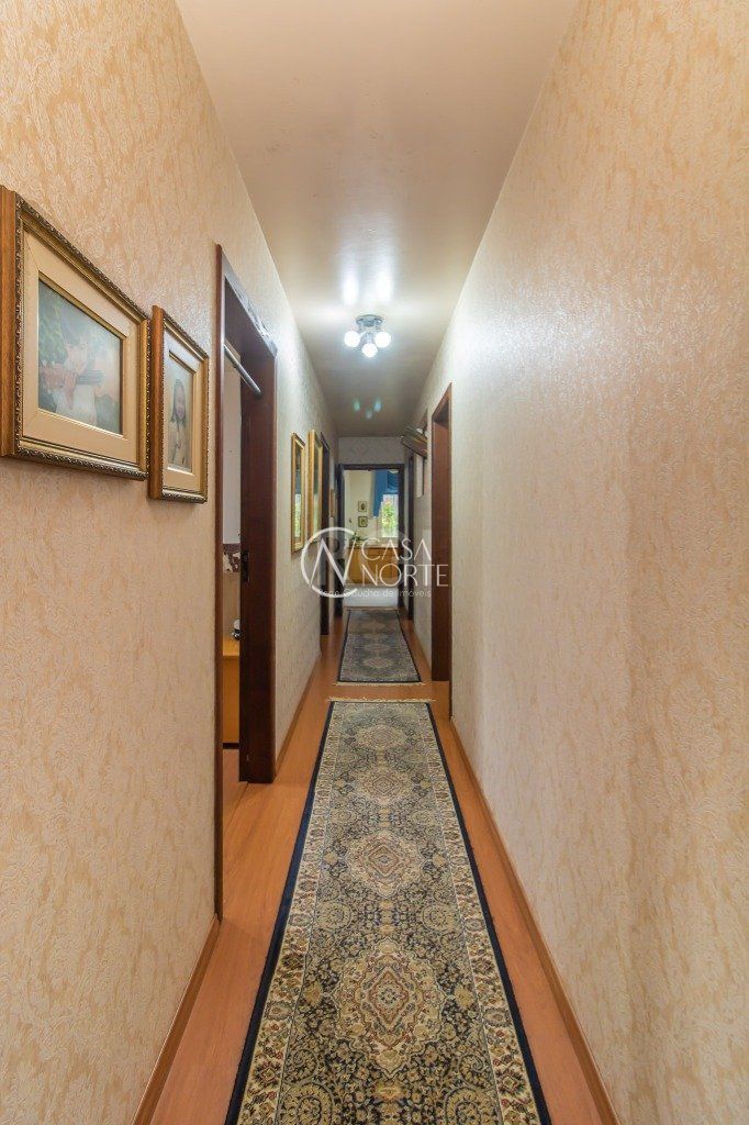 Casa à venda com 3 quartos, 289m², 1 suíte, 4 vagas, Rua Fatima no bairro Partenon em Porto Alegre