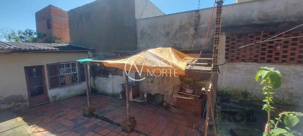 Terreno à venda  com 404m², Rua Professor Clemente Pinto no bairro Medianeira em Porto Alegre